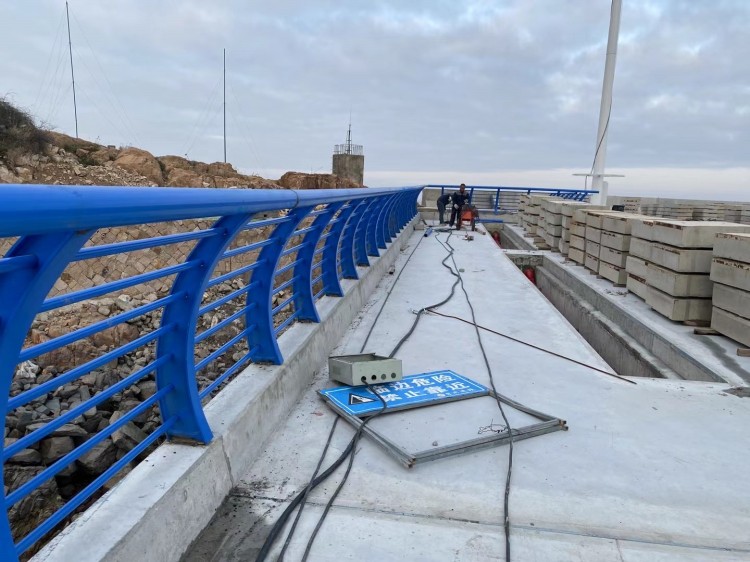 橋梁鋼護(hù)欄 橋梁鋼護(hù)欄